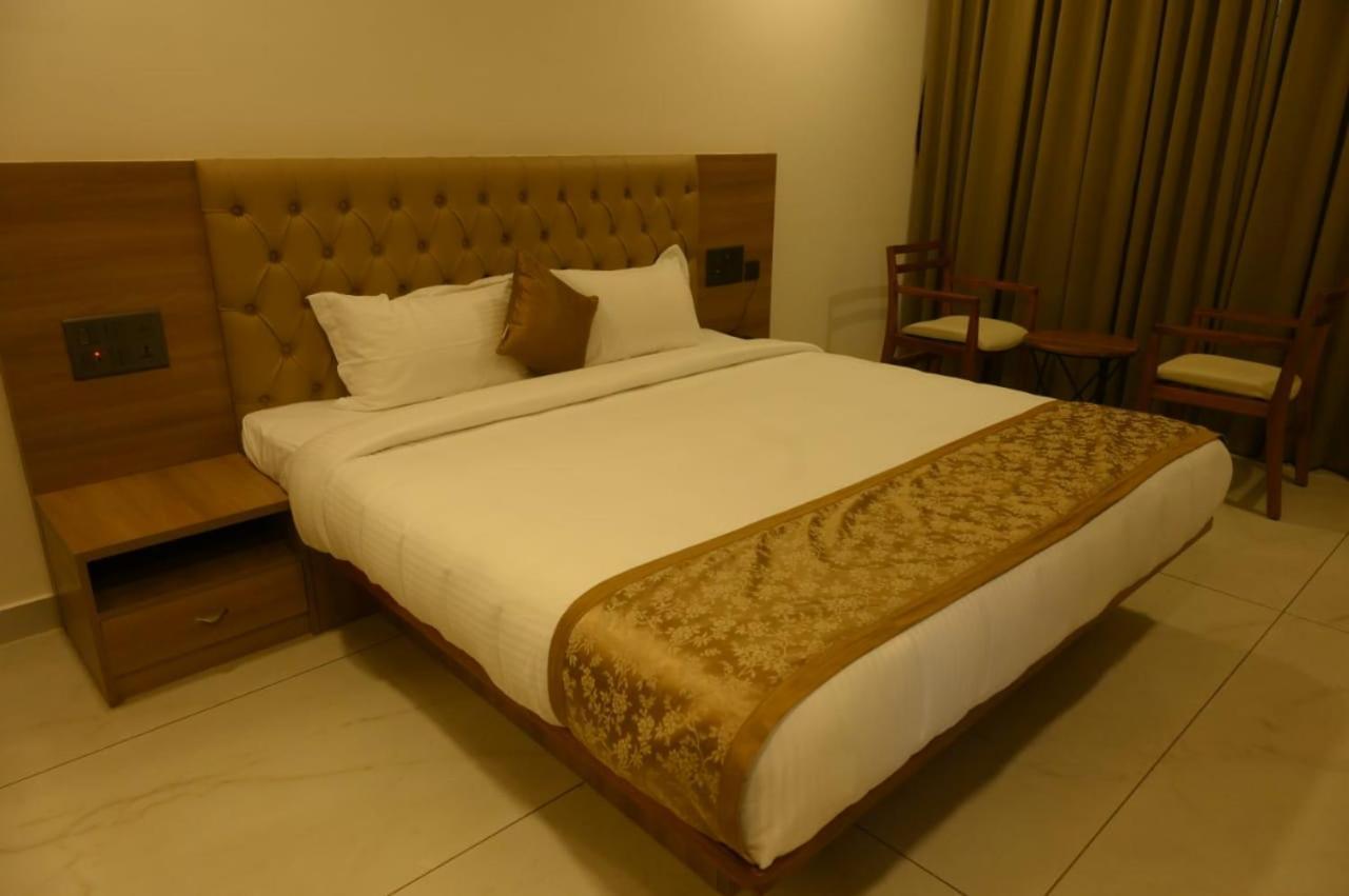 Shrreyas Inn Boarding & Lodging Kundapur Esterno foto